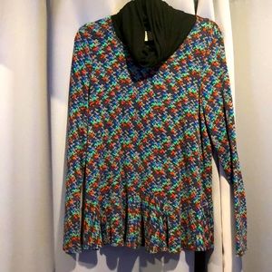 Kensie medium stretchy lightweight turtleneck top